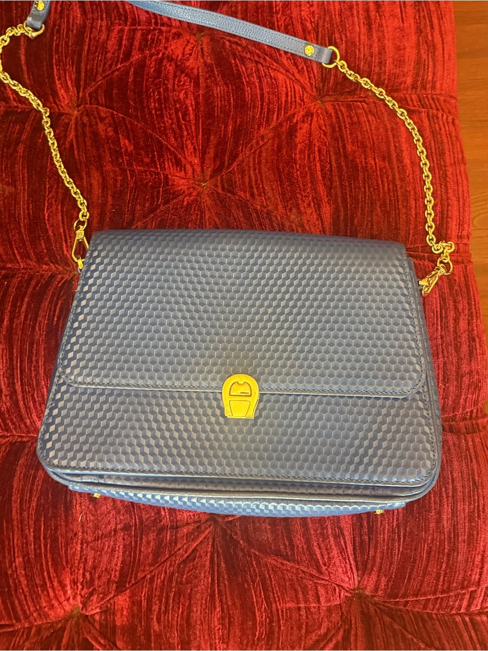 Textured Navy Crossbody Bag with Gold Chain Strap